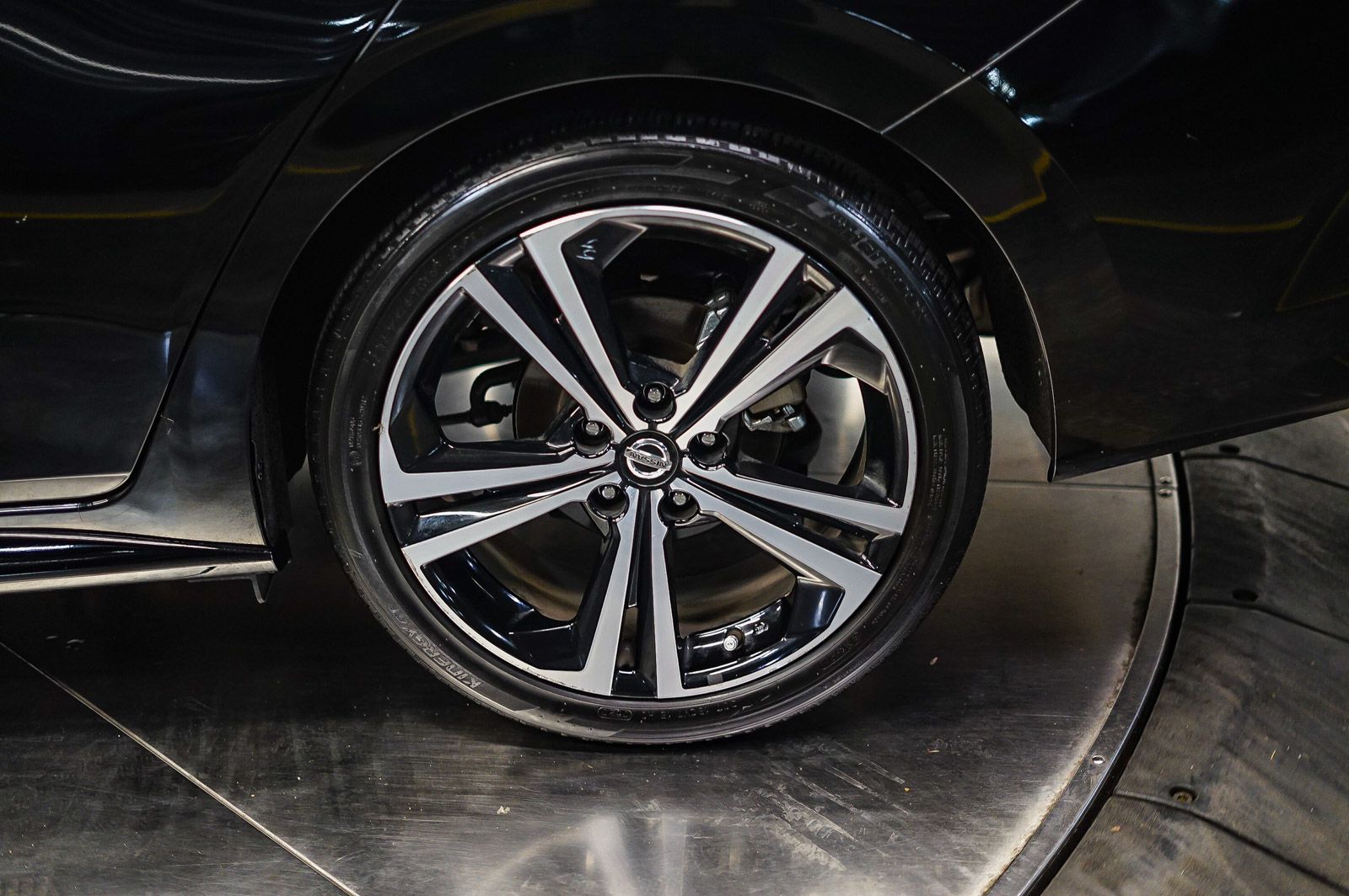 Thumbnail: 2023 Nissan Sentra - 9