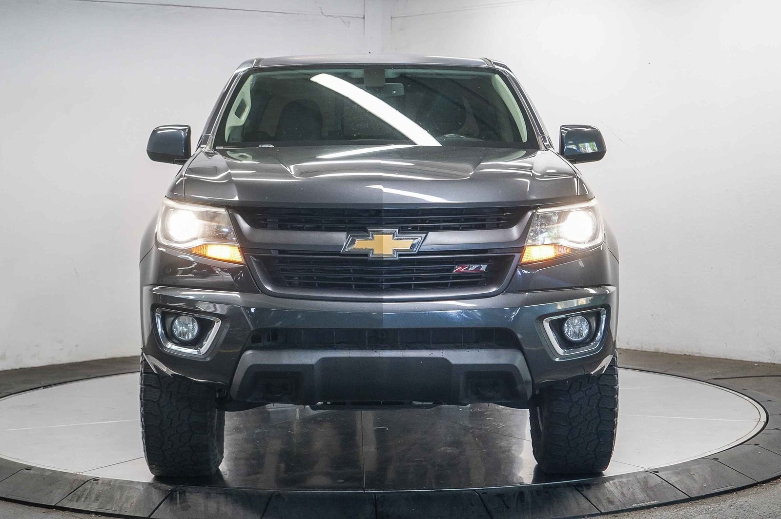Thumbnail: 2016 Chevrolet Colorado - 3