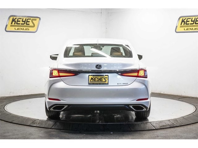 Thumbnail: 2025 Lexus ES - 3