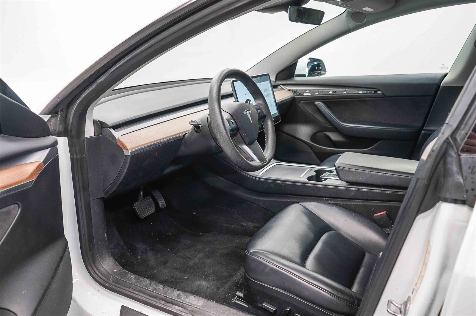 Thumbnail: 2021 Tesla Model 3 - 17