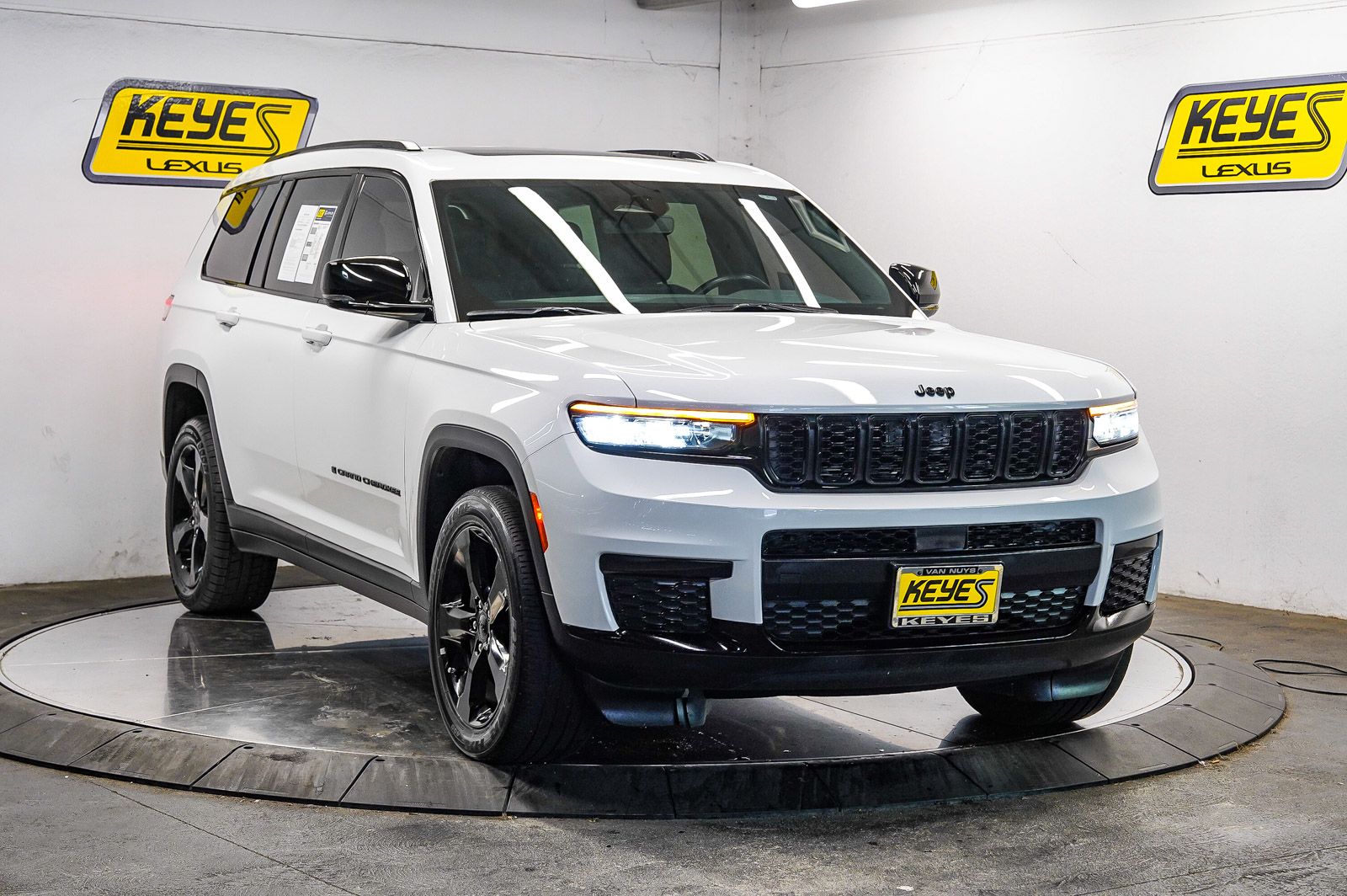Thumbnail: 2021 Jeep Grand Cherokee L - 5