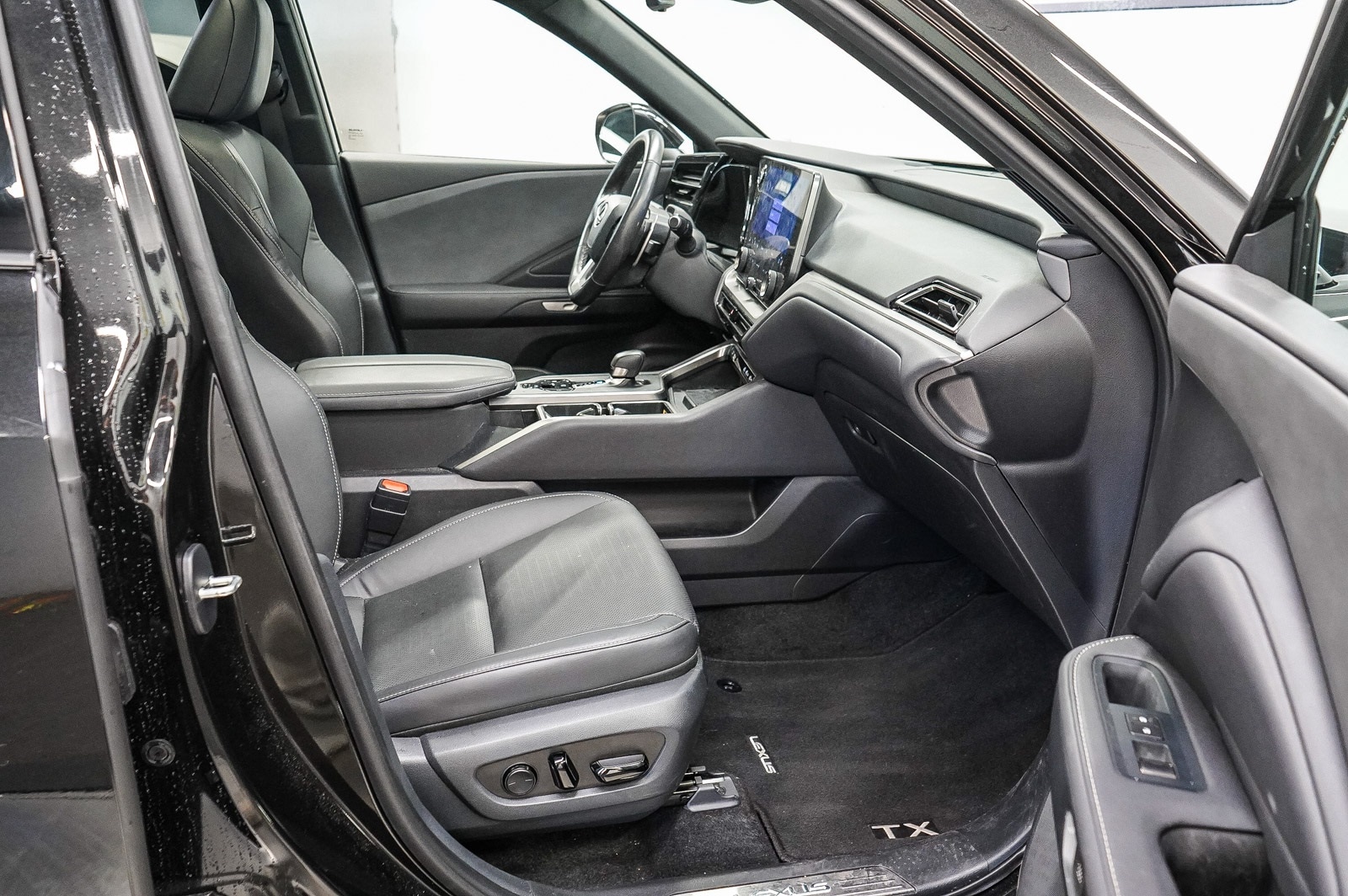 Thumbnail: 2024 Lexus TX - 17