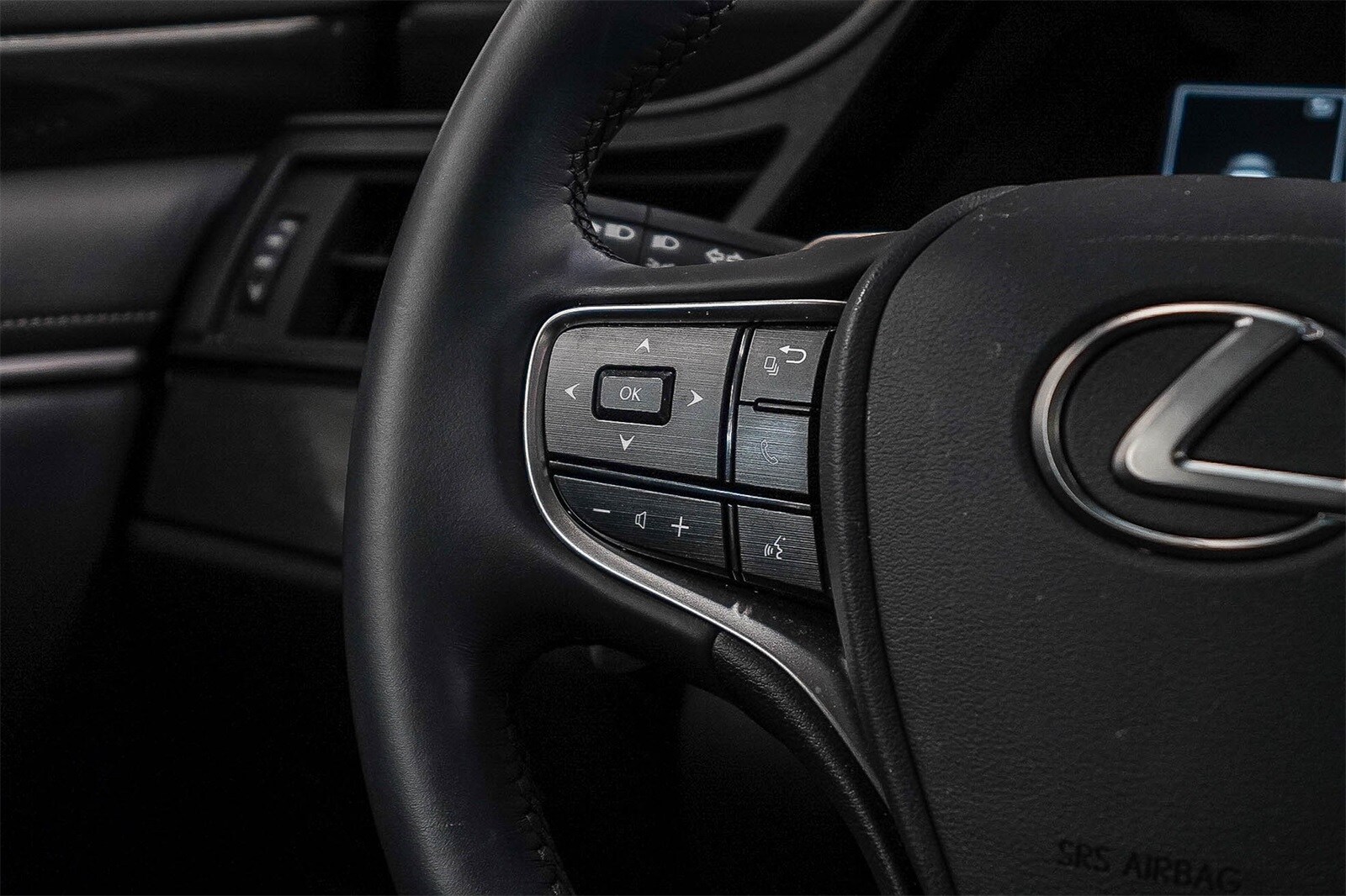 Thumbnail: 2025 Lexus ES - 16