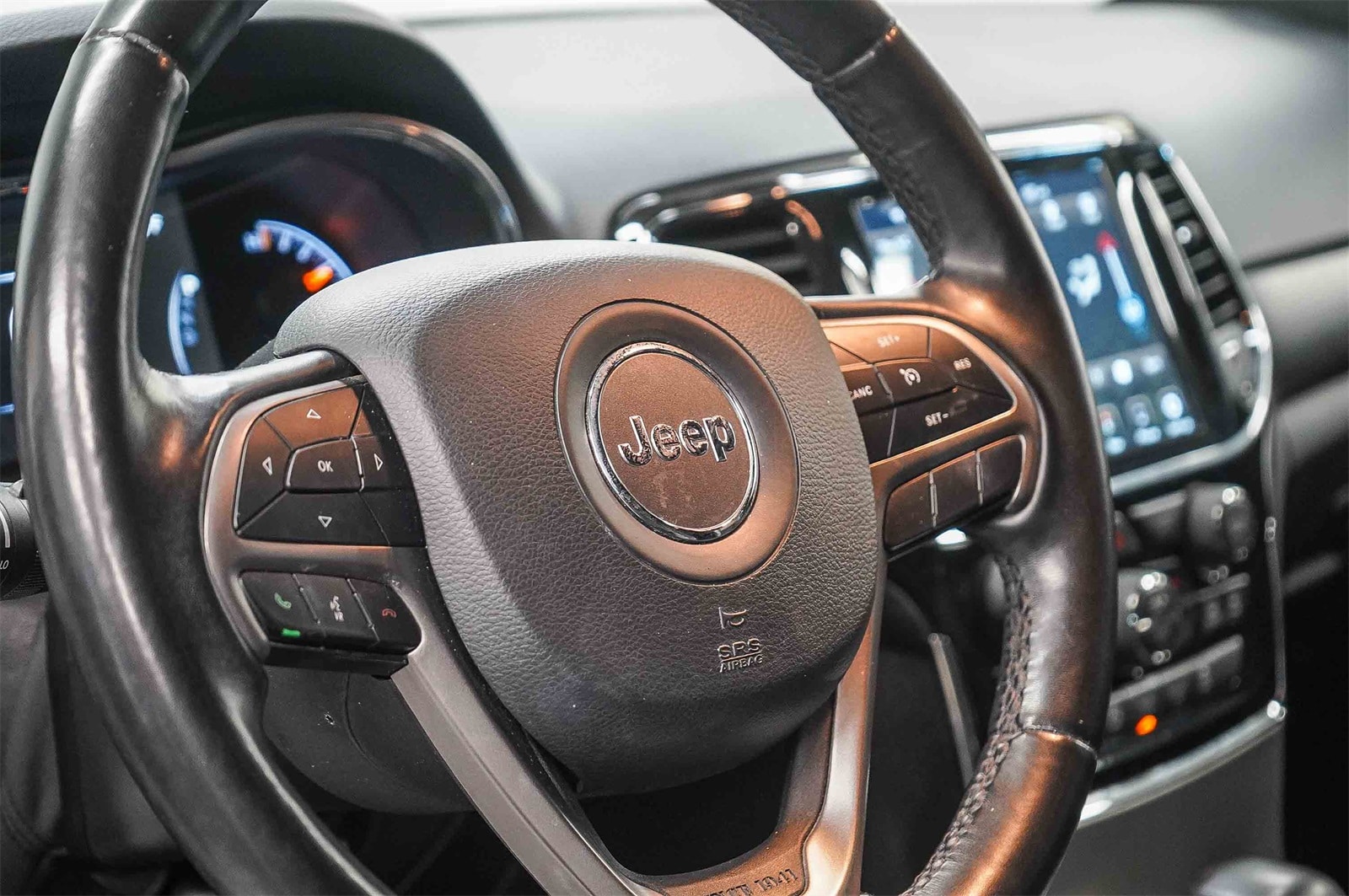 Thumbnail: 2022 Jeep Grand Cherokee - 20