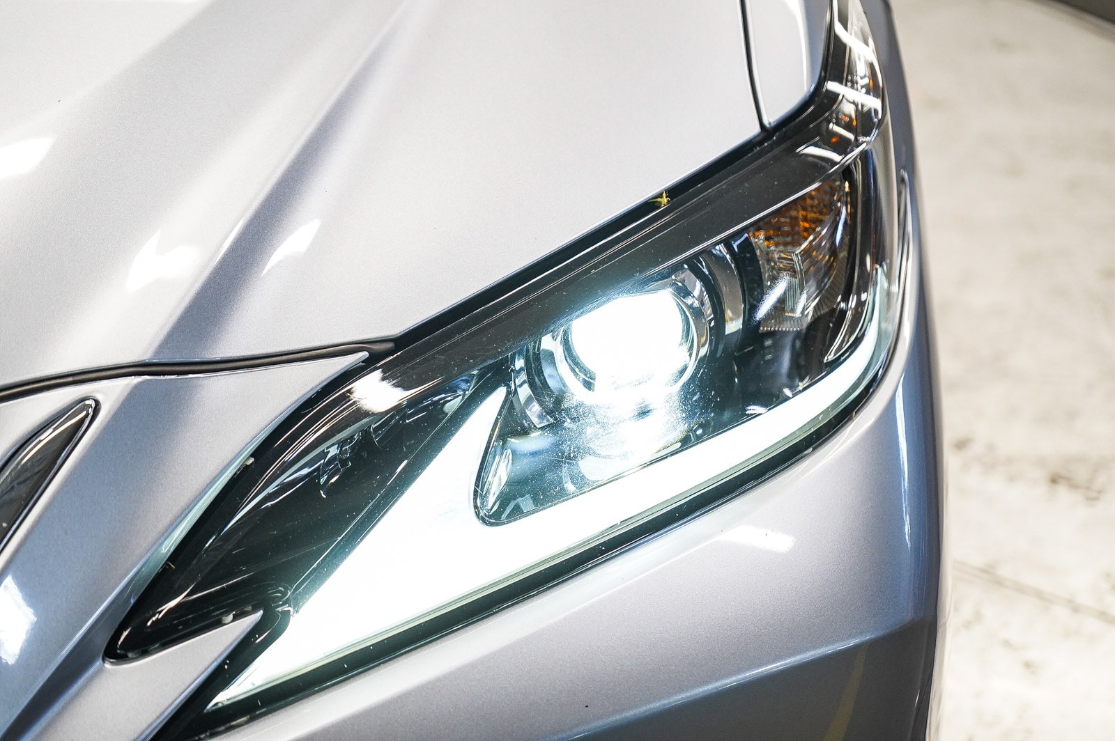 Thumbnail: 2025 Lexus ES - 6