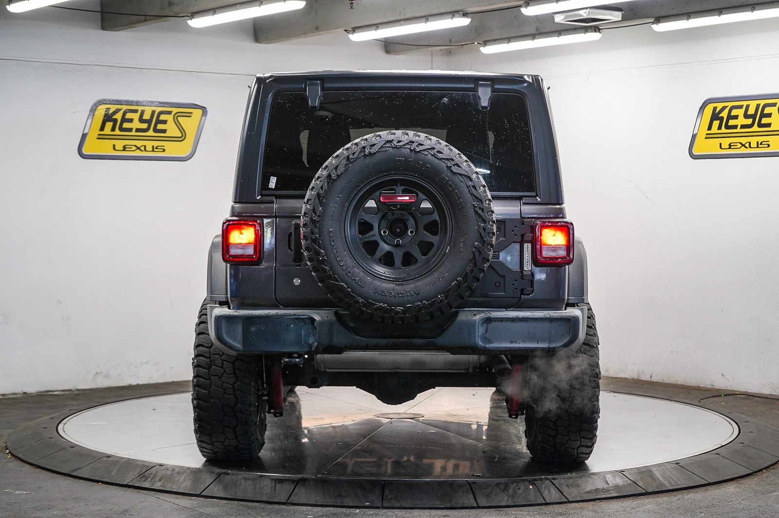 Thumbnail: 2019 Jeep Wrangler - 3