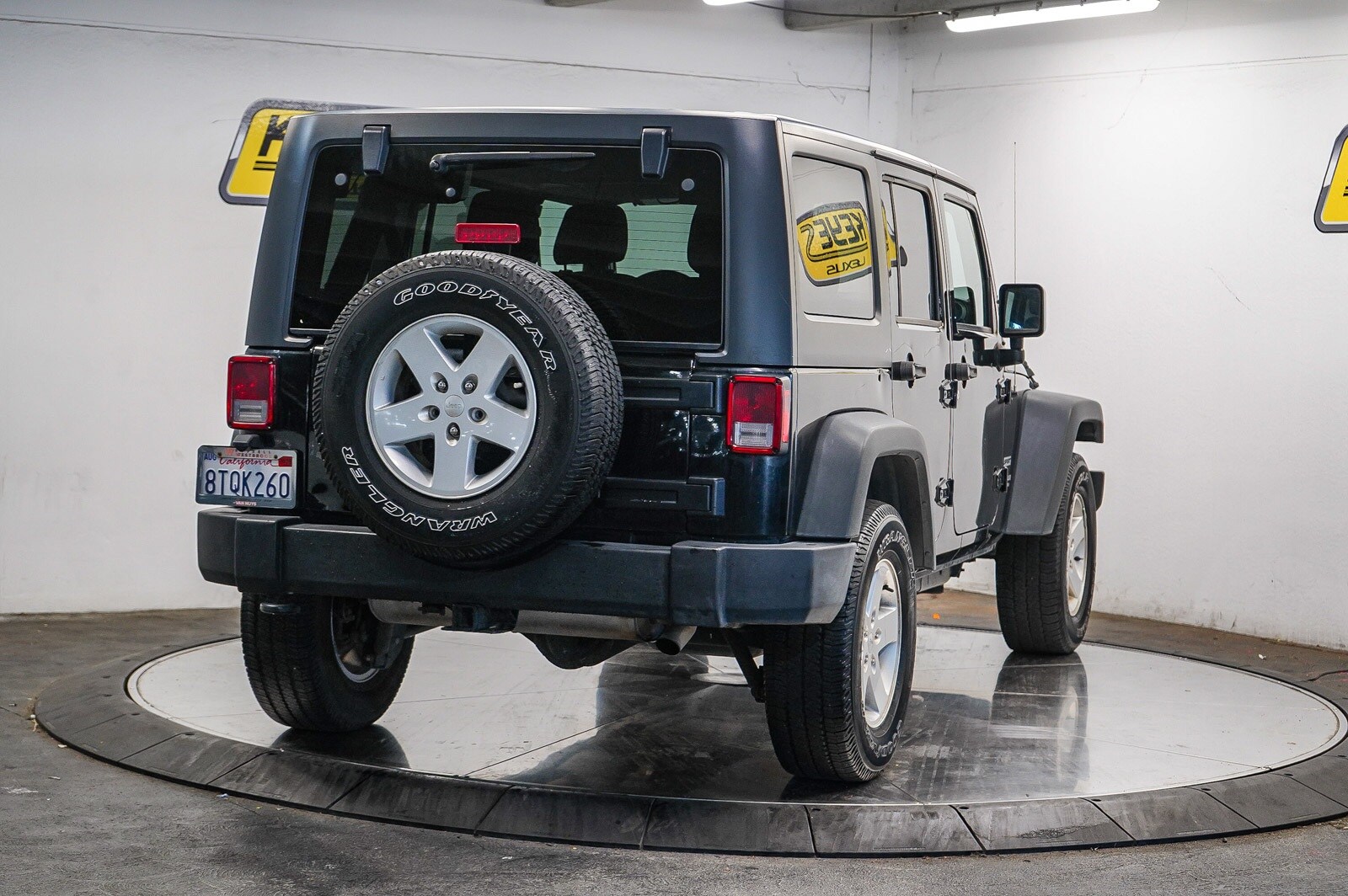 2017 Jeep Wrangler Unlimited Sport photo 4