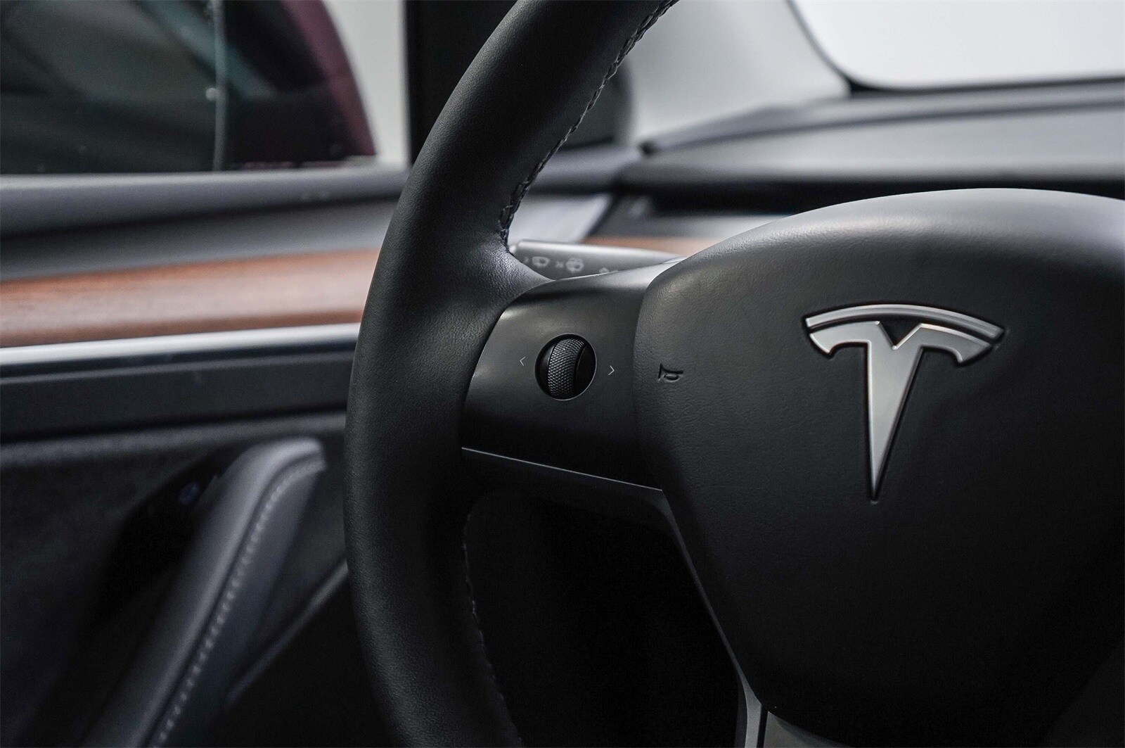 Thumbnail: 2023 Tesla Model Y - 15