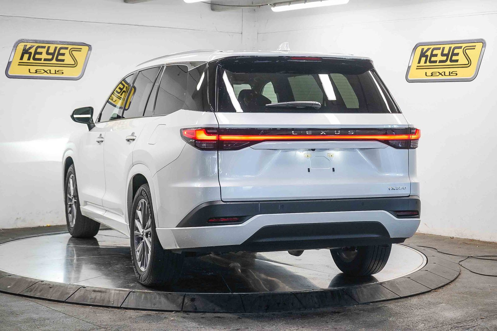 Thumbnail: 2025 Lexus TX - 2