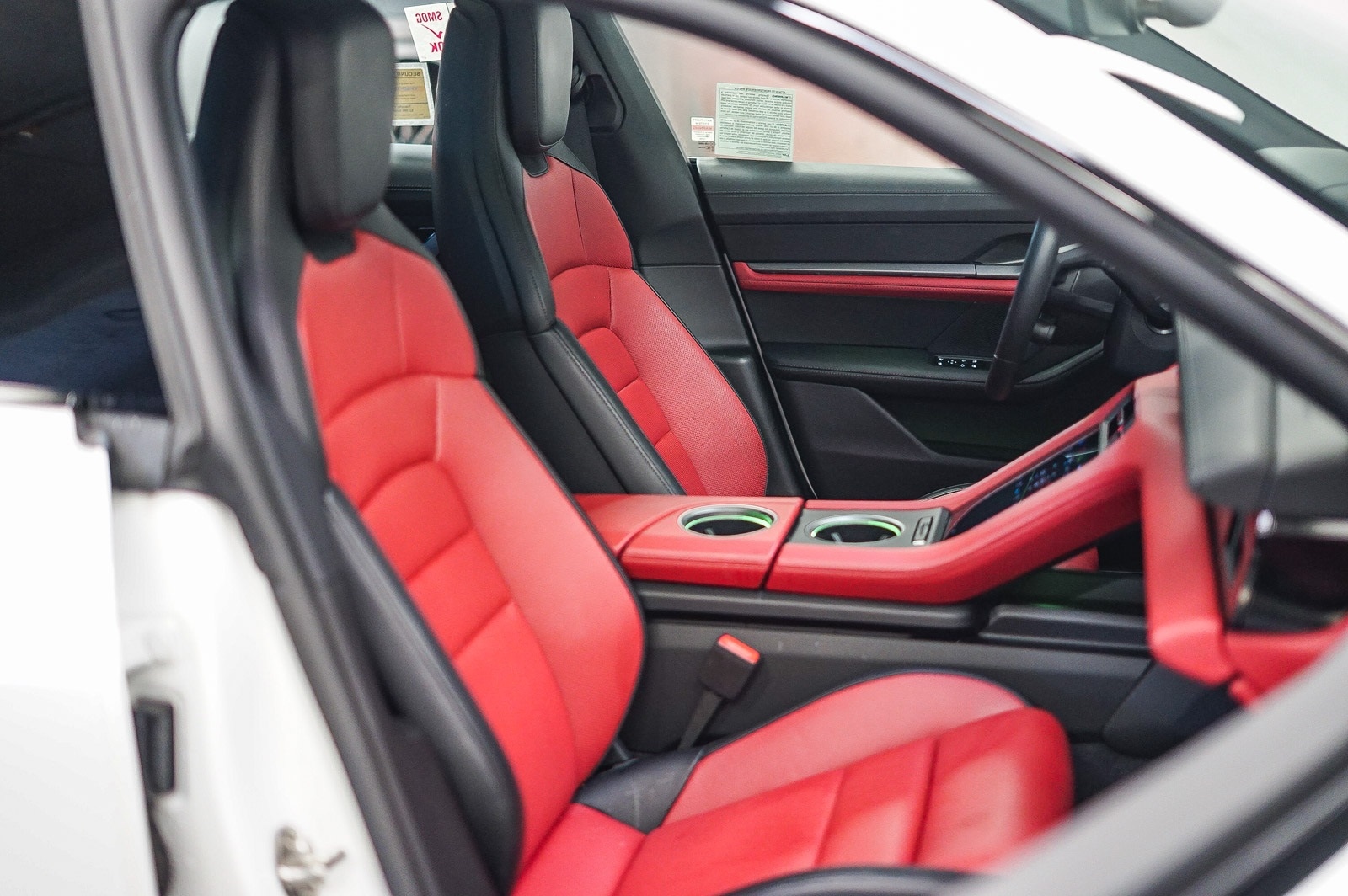 Thumbnail: 2025 Porsche Taycan - 19