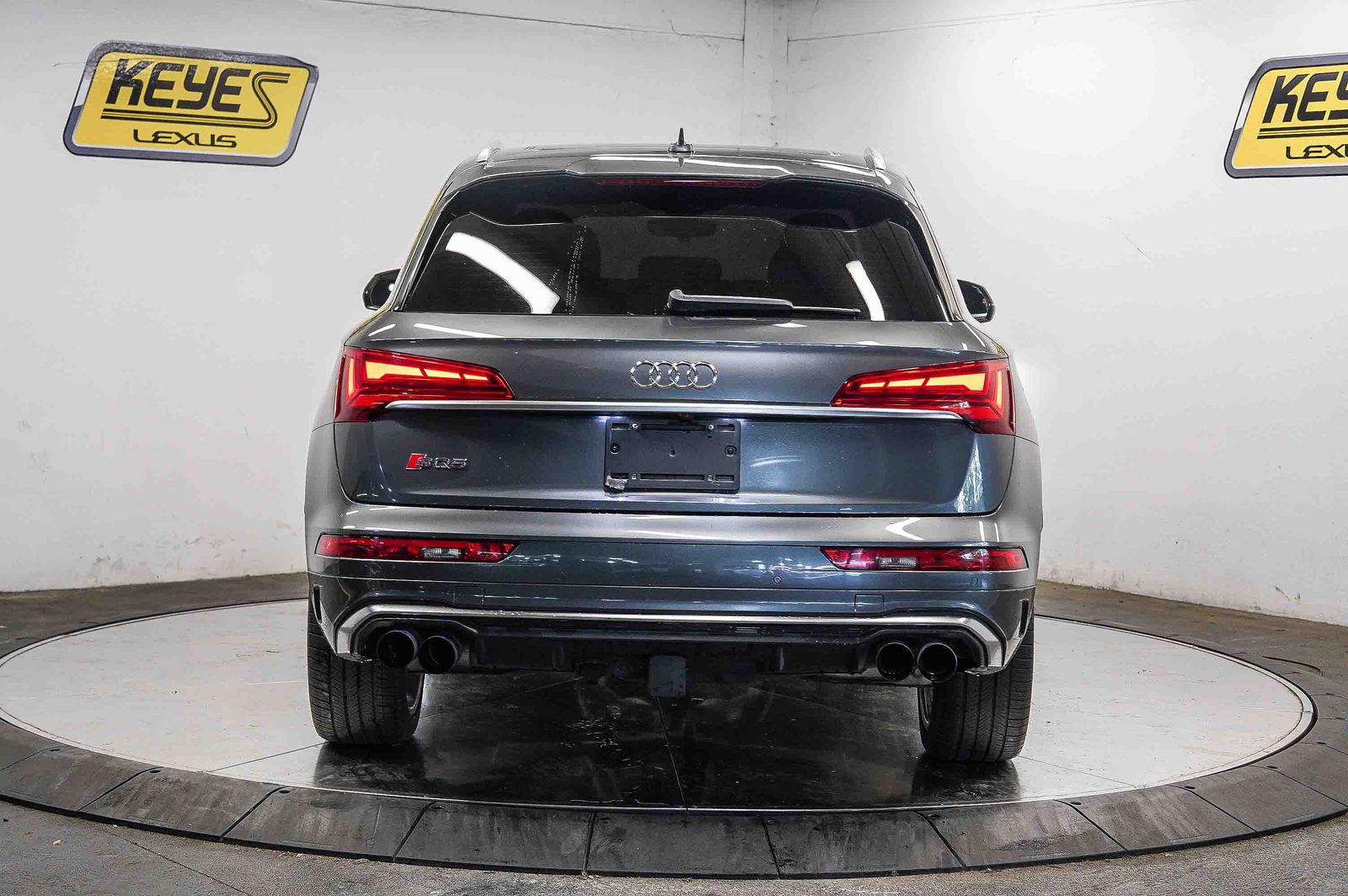 Thumbnail: 2021 Audi SQ5 - 2