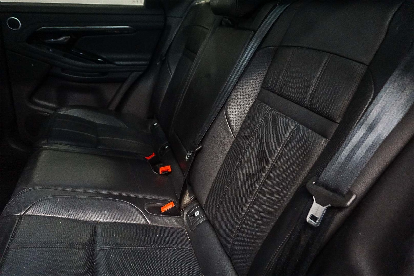 Thumbnail: 2020 Land Rover Range Rover Evoque - 20