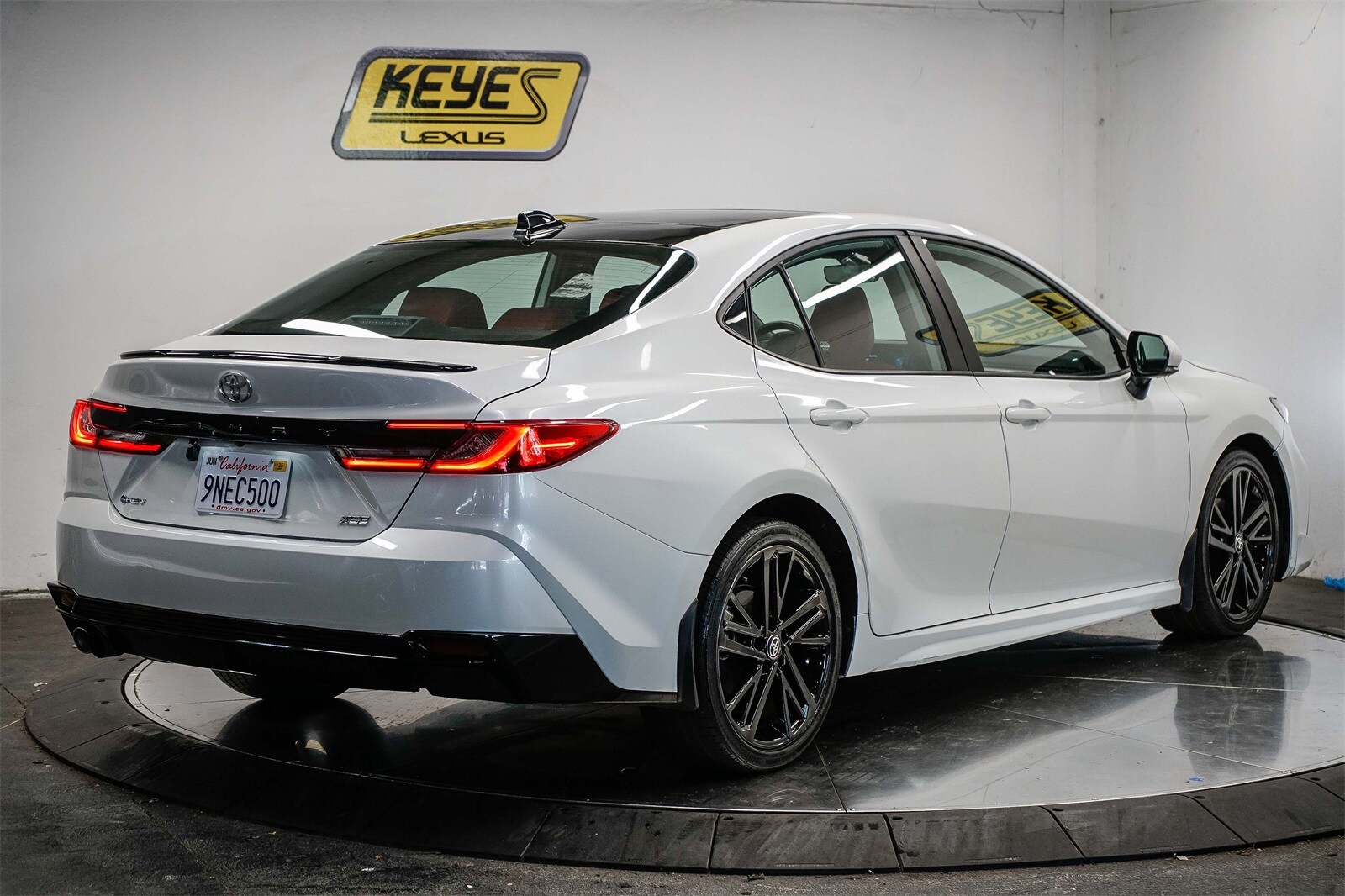 2025 Toyota Camry XSE photo 4