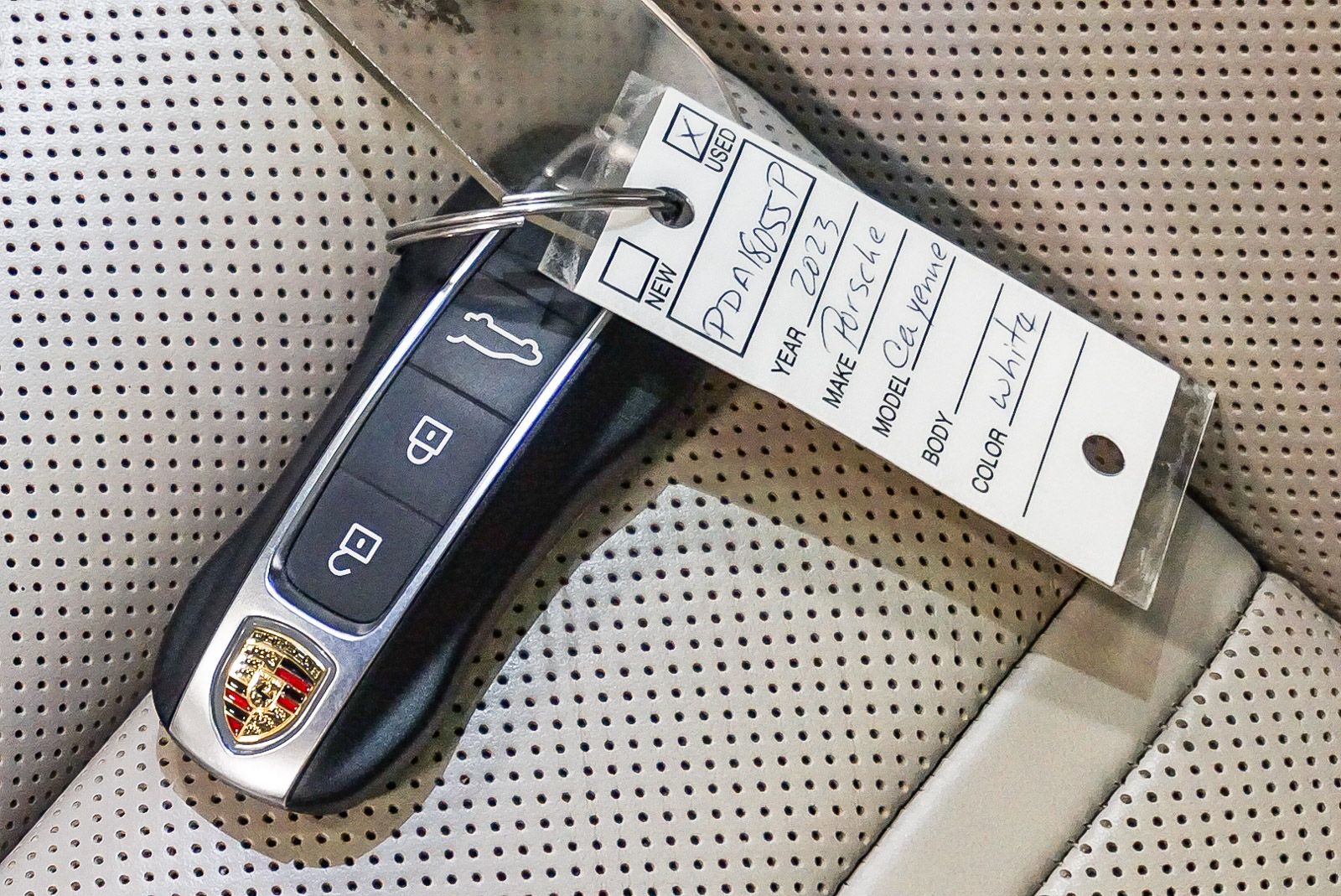 Thumbnail: 2023 Porsche Cayenne - 29