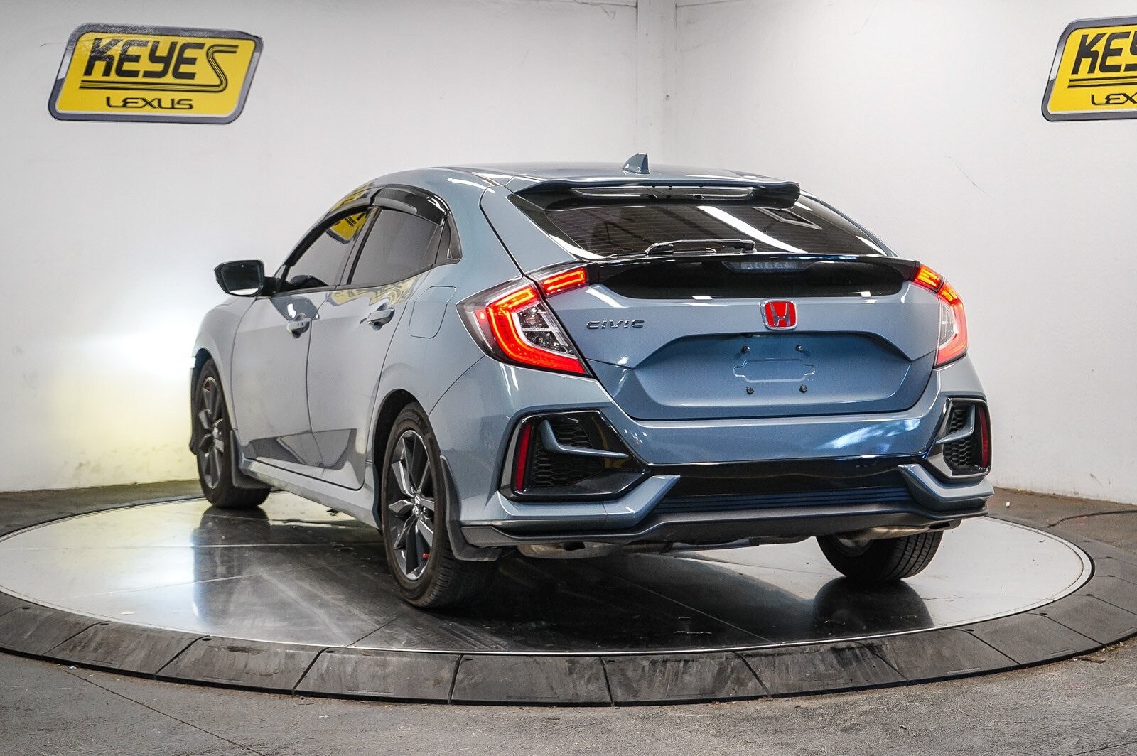 2021 Honda Civic Hatchback EX photo 2