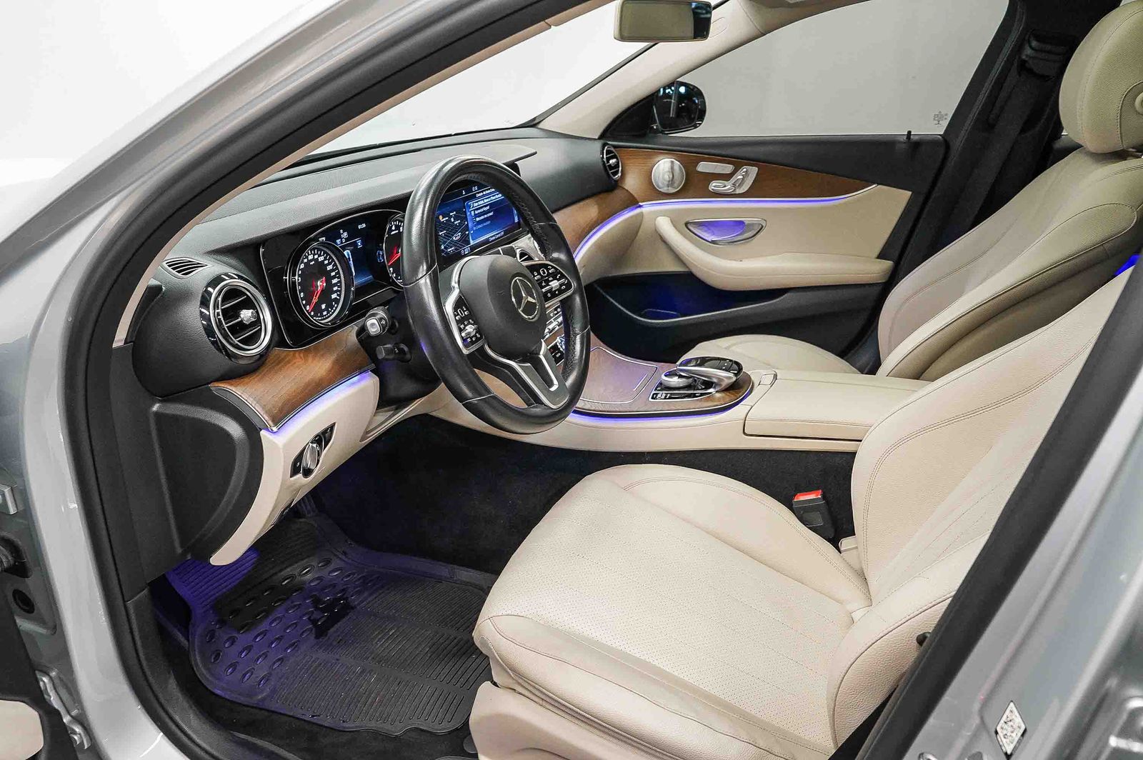 Thumbnail: 2019 Mercedes-Benz E-Class - 18