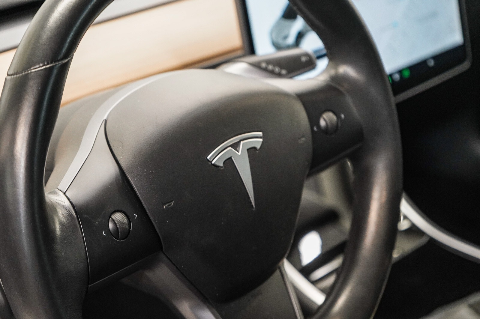 Thumbnail: 2018 Tesla Model 3 - 20
