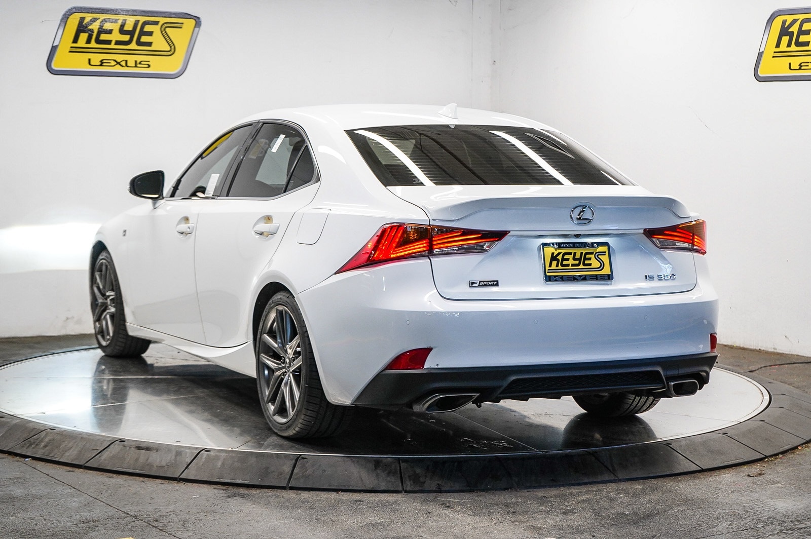 Thumbnail: 2020 Lexus IS - 2