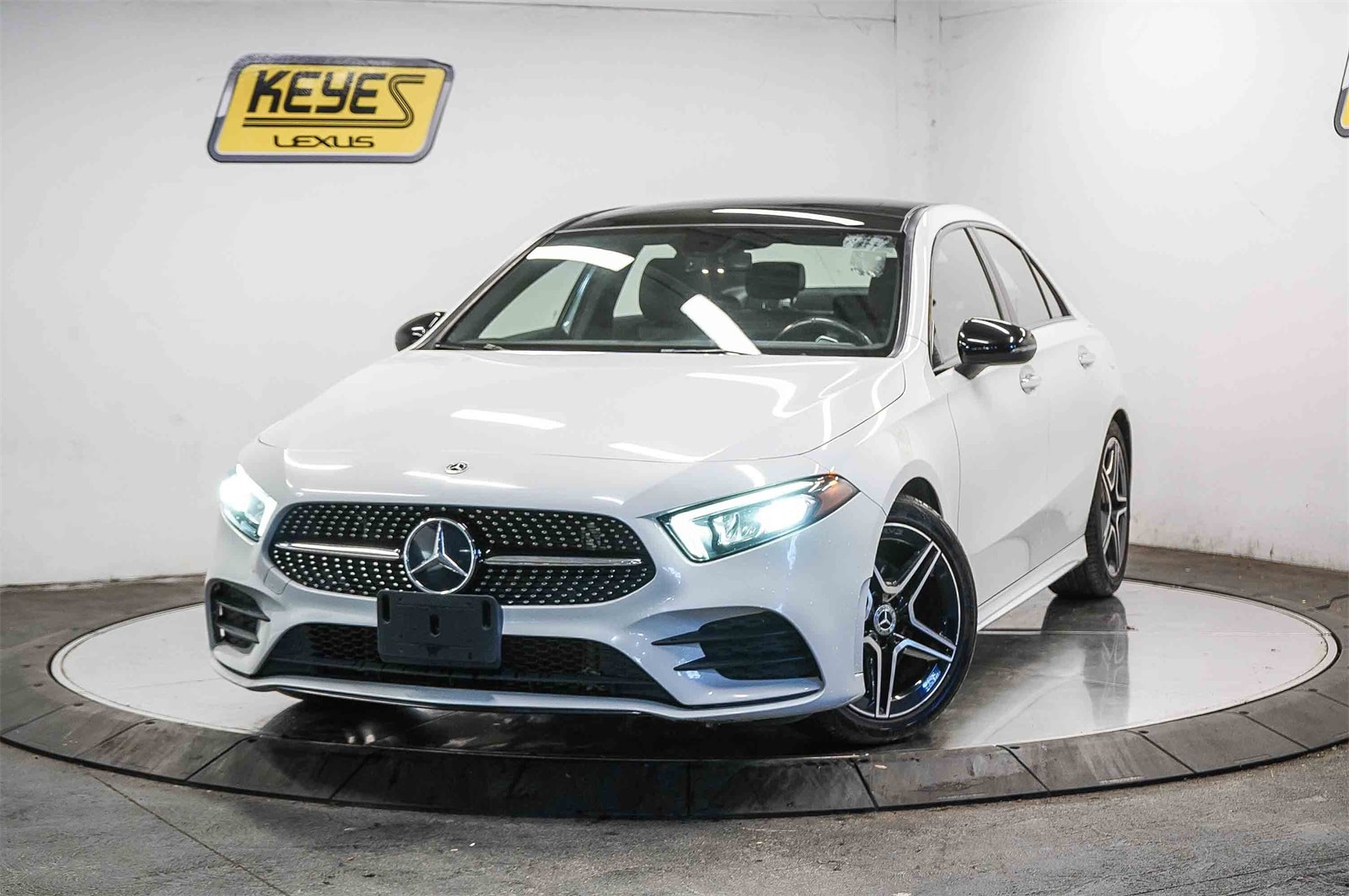 2021 Mercedes-Benz A-Class A 220 -
                  Van Nuys, CA