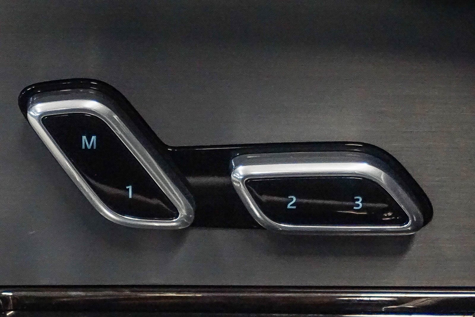 Thumbnail: 2025 Land Rover Range Rover Sport - 19