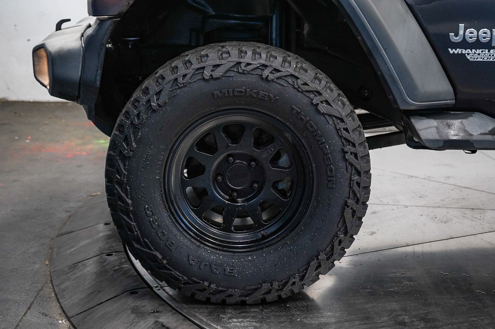 Thumbnail: 2019 Jeep Wrangler - 9