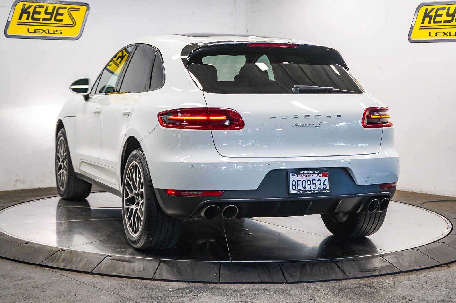 2018 Porsche Macan S photo 2