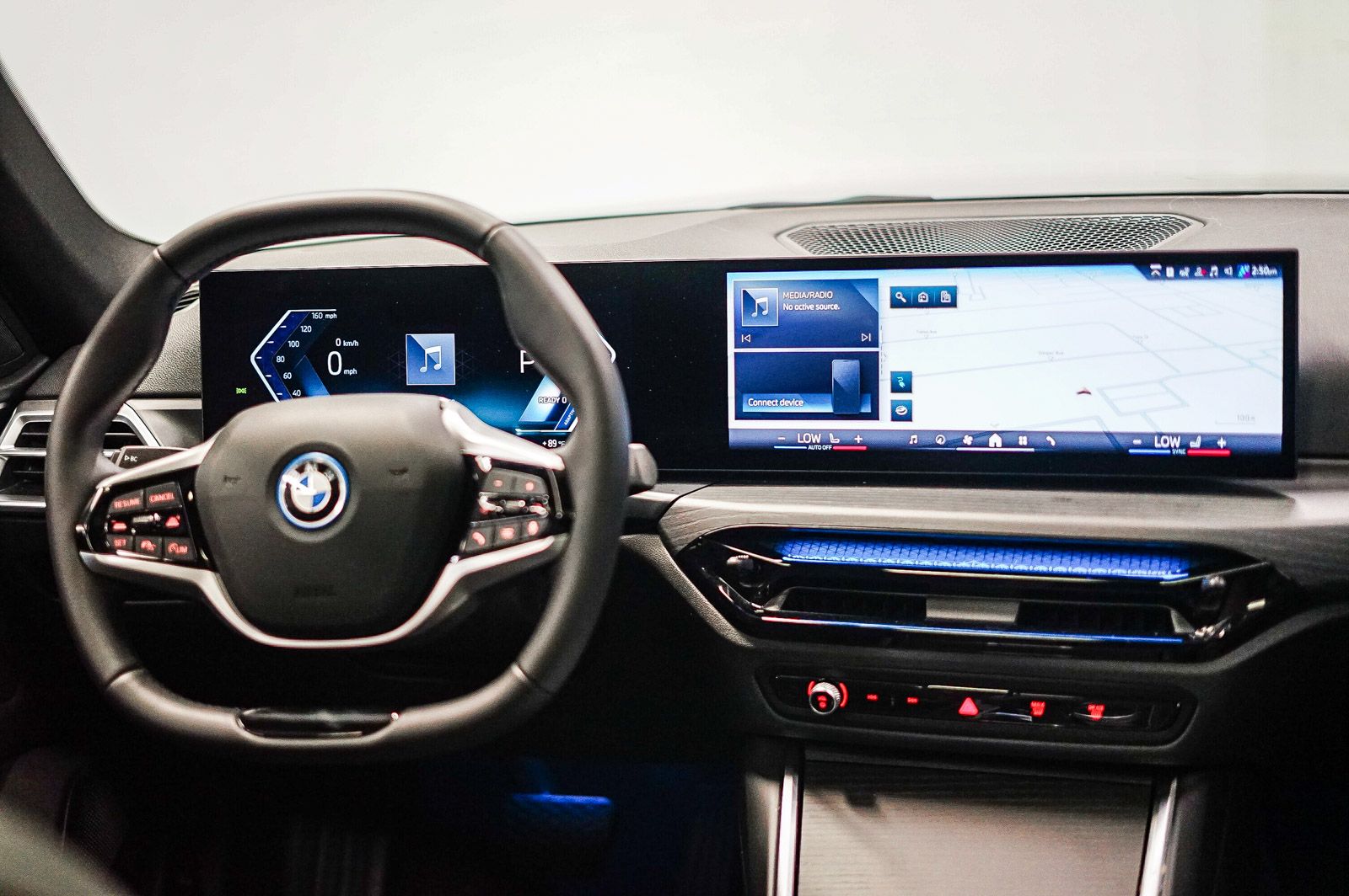 Thumbnail: 2025 BMW i4 - 12