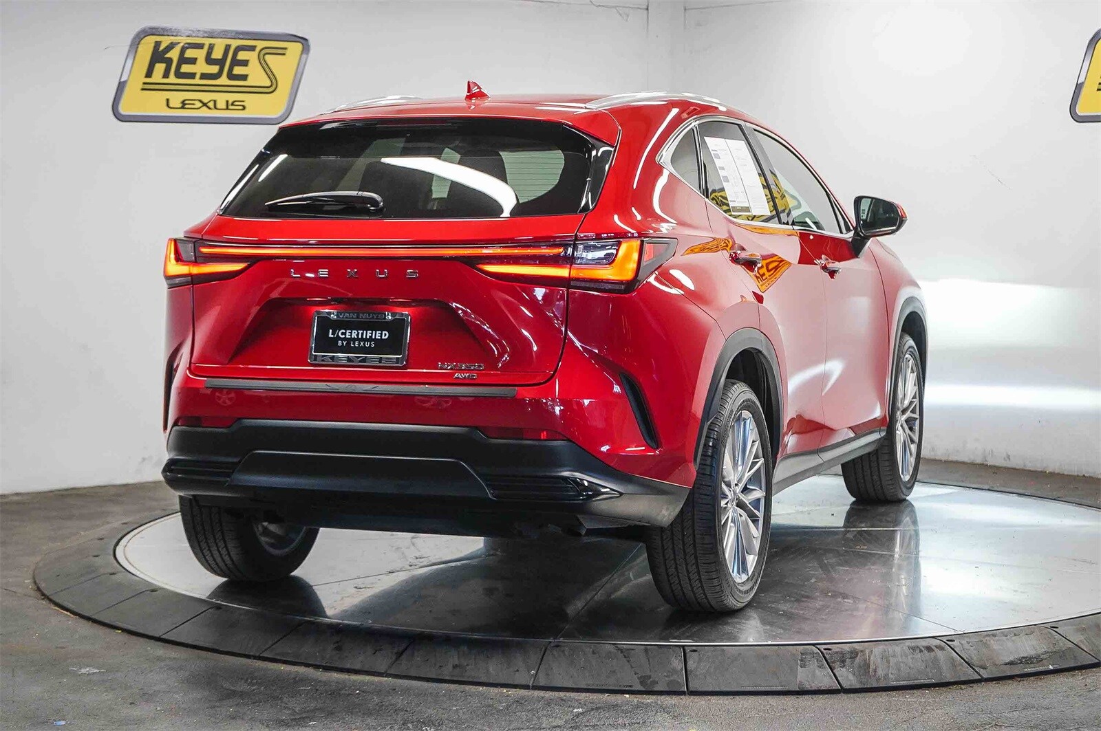 2024 Lexus NX 350 Luxury photo 4