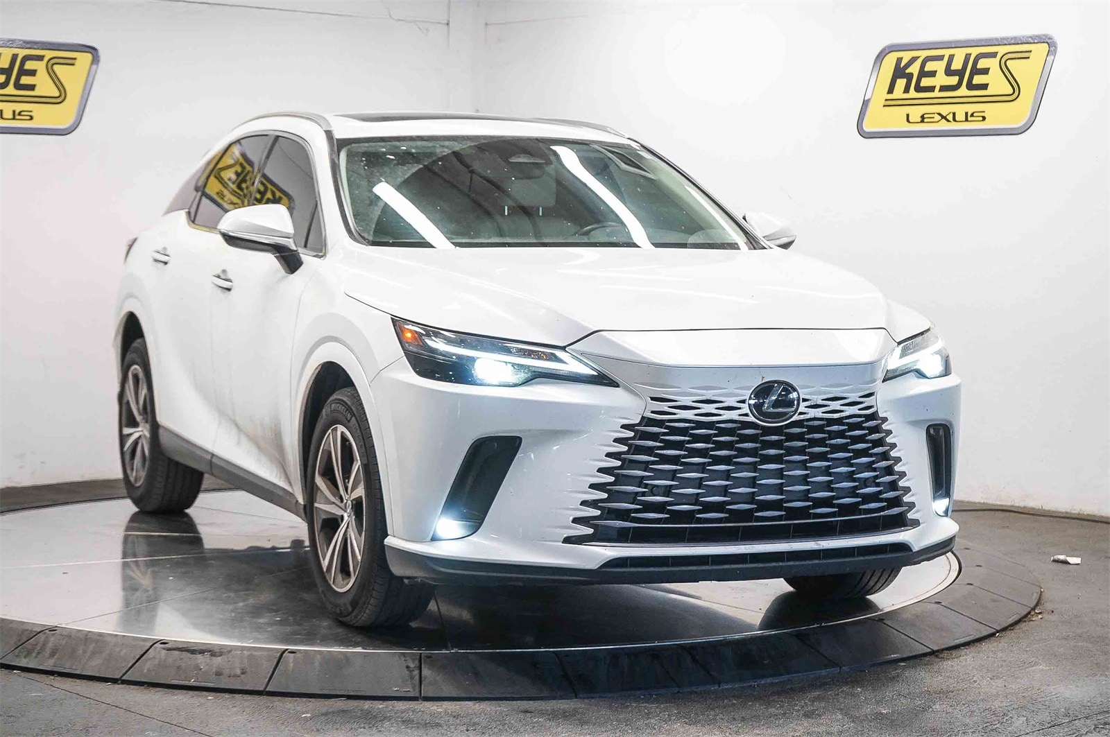 Thumbnail: 2024 Lexus RX - 5