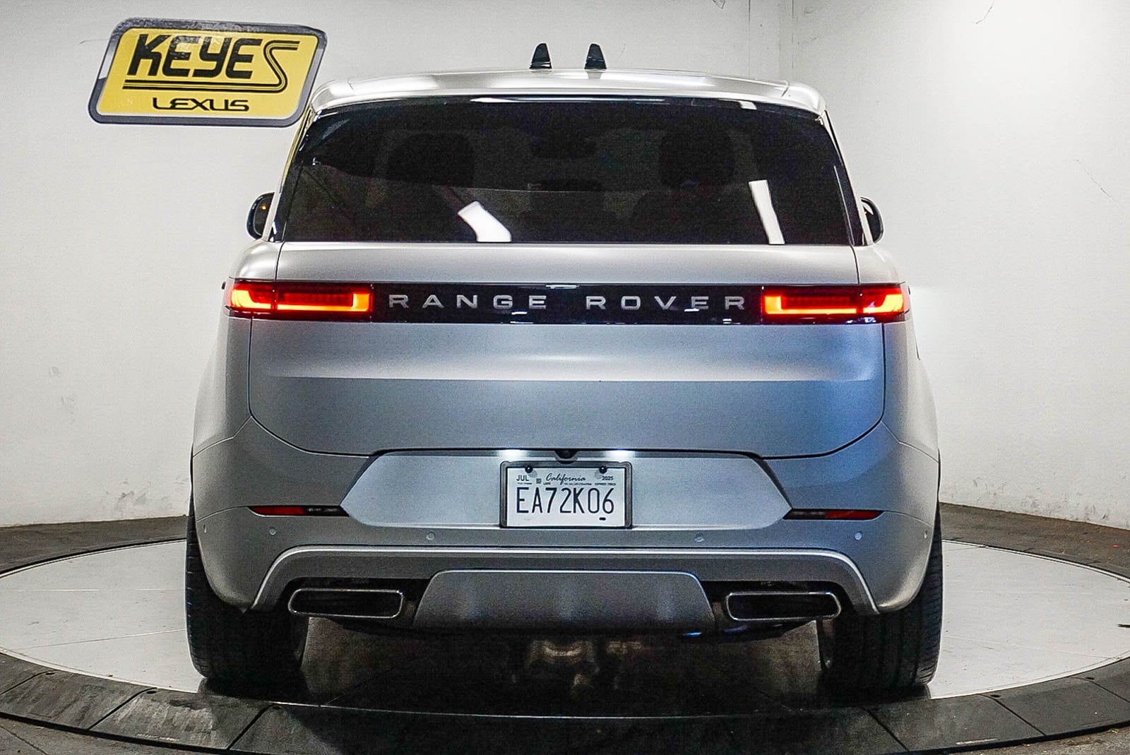 Thumbnail: 2025 Land Rover Range Rover Sport - 3