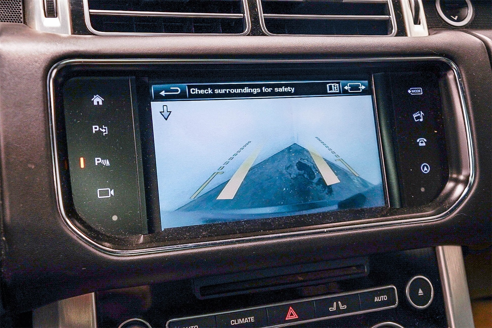 Thumbnail: 2016 Land Rover Range Rover - 24