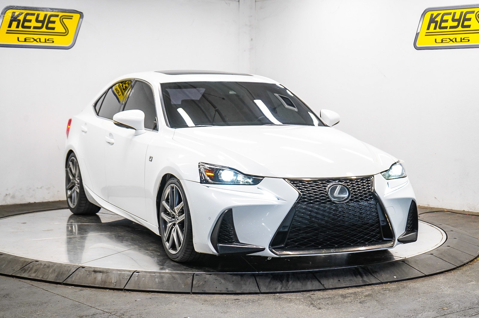 Thumbnail: 2019 Lexus IS - 5