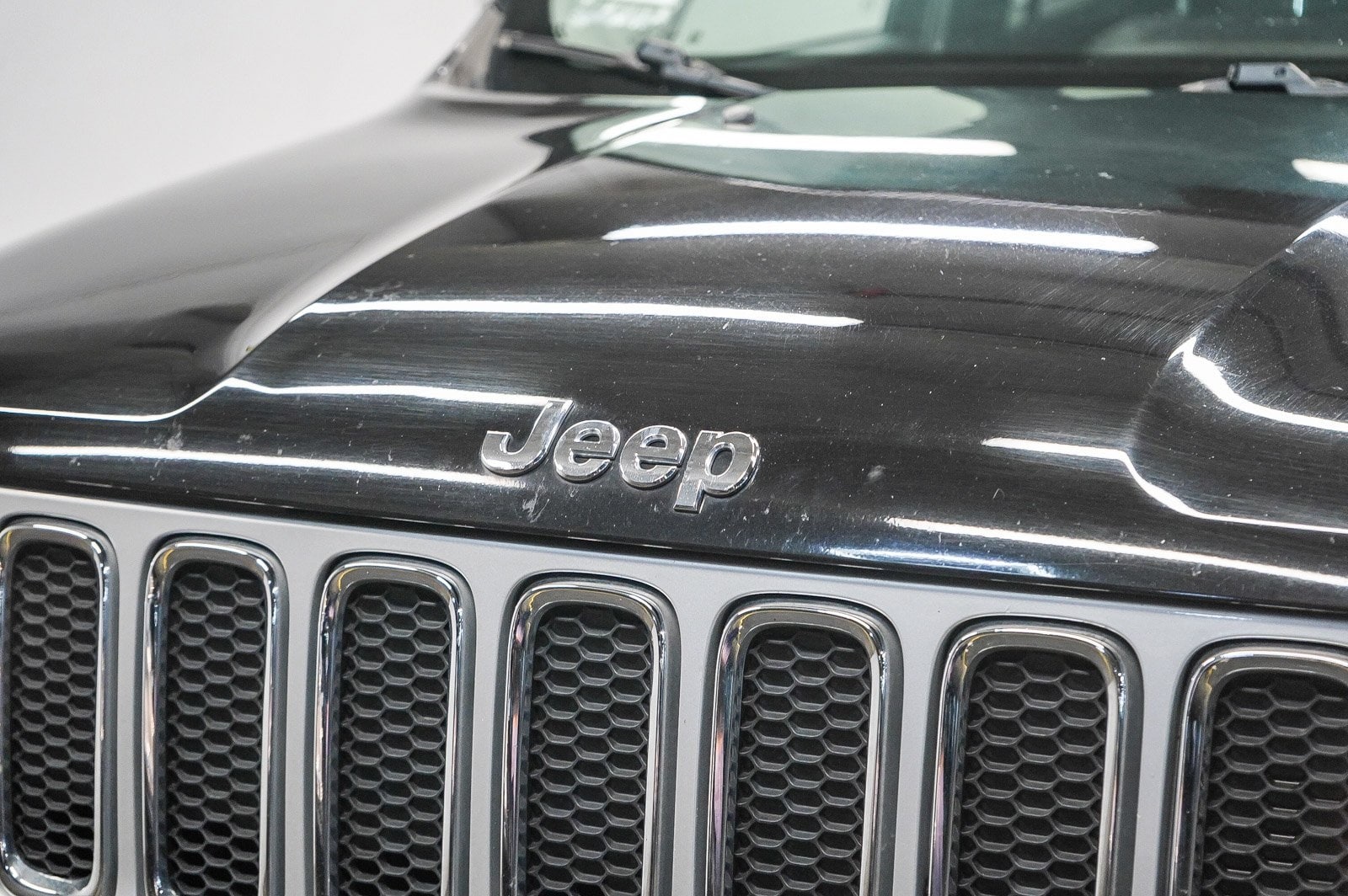 Thumbnail: 2016 Jeep Renegade - 8