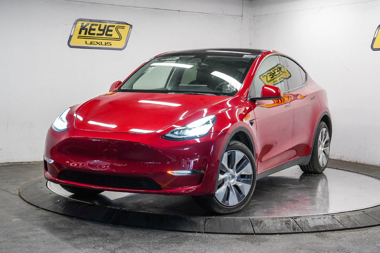 Used 2022 Tesla Model Y Long Range with VIN 7SAYGDEE9NA018807 for sale in Los Angeles, CA