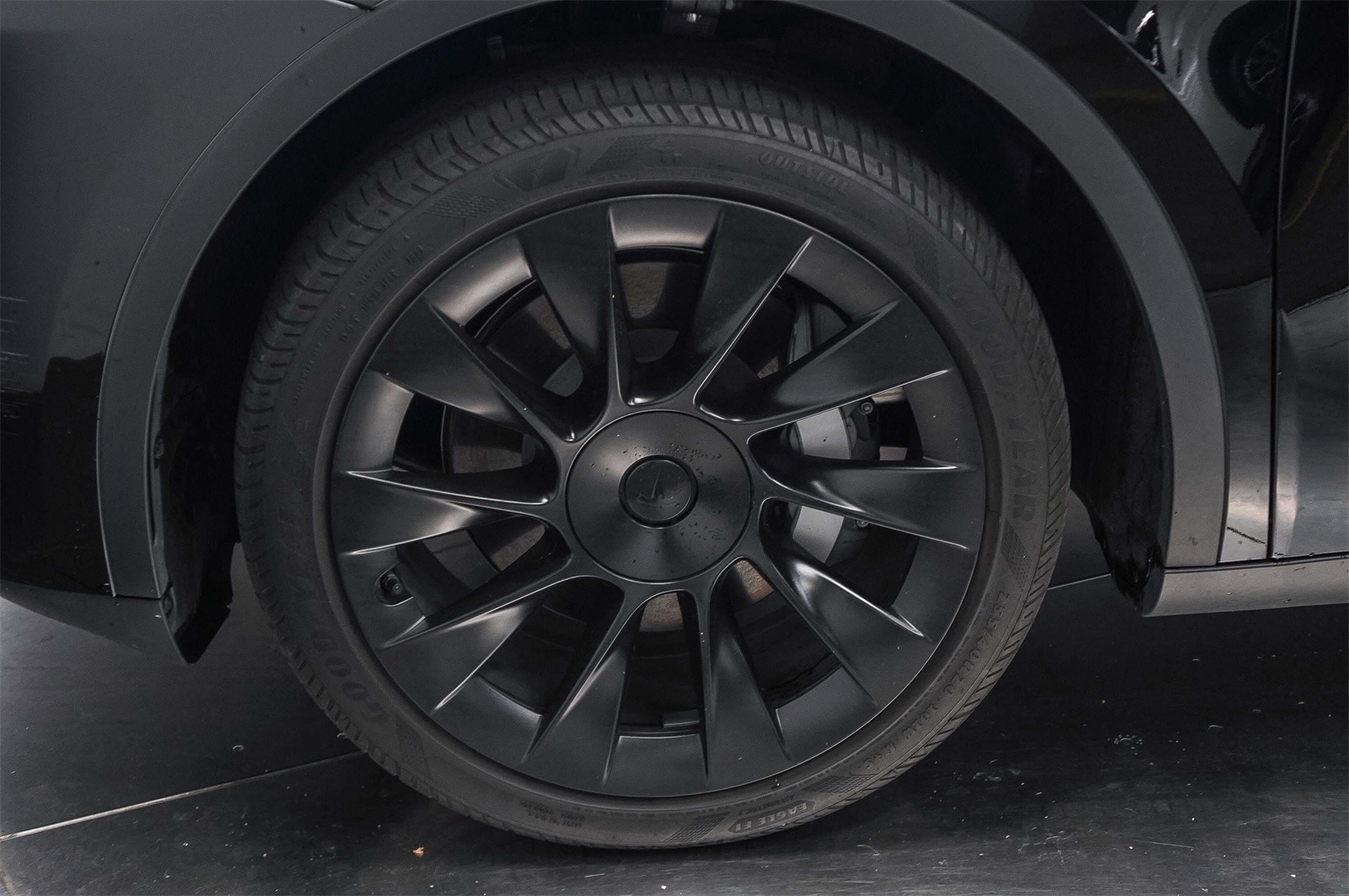 Thumbnail: 2023 Tesla Model Y - 10