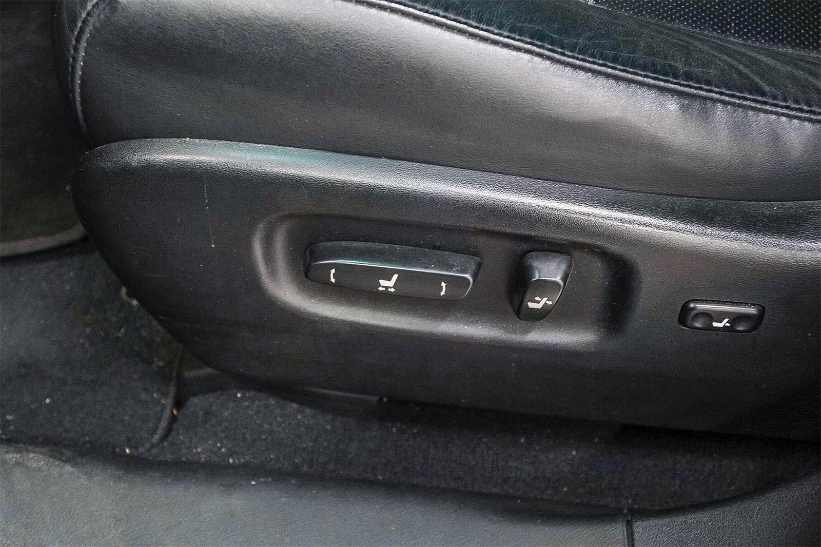 Thumbnail: 2011 Lexus RX - 21