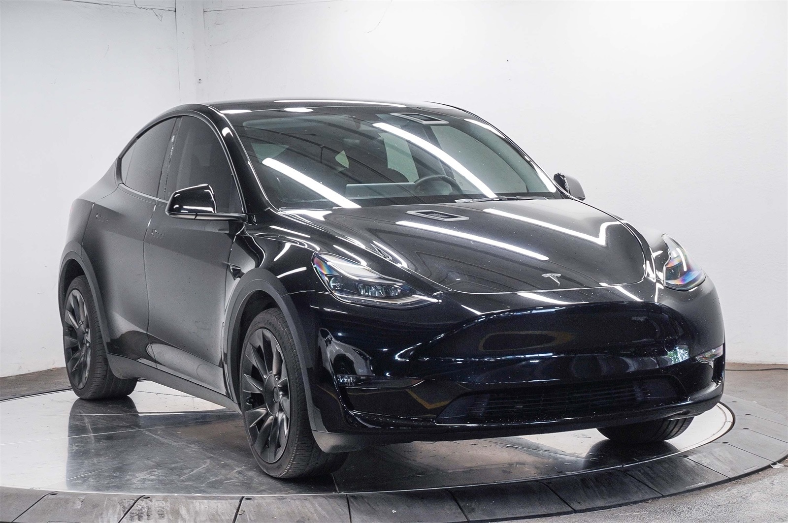 Thumbnail: 2023 Tesla Model Y - 3