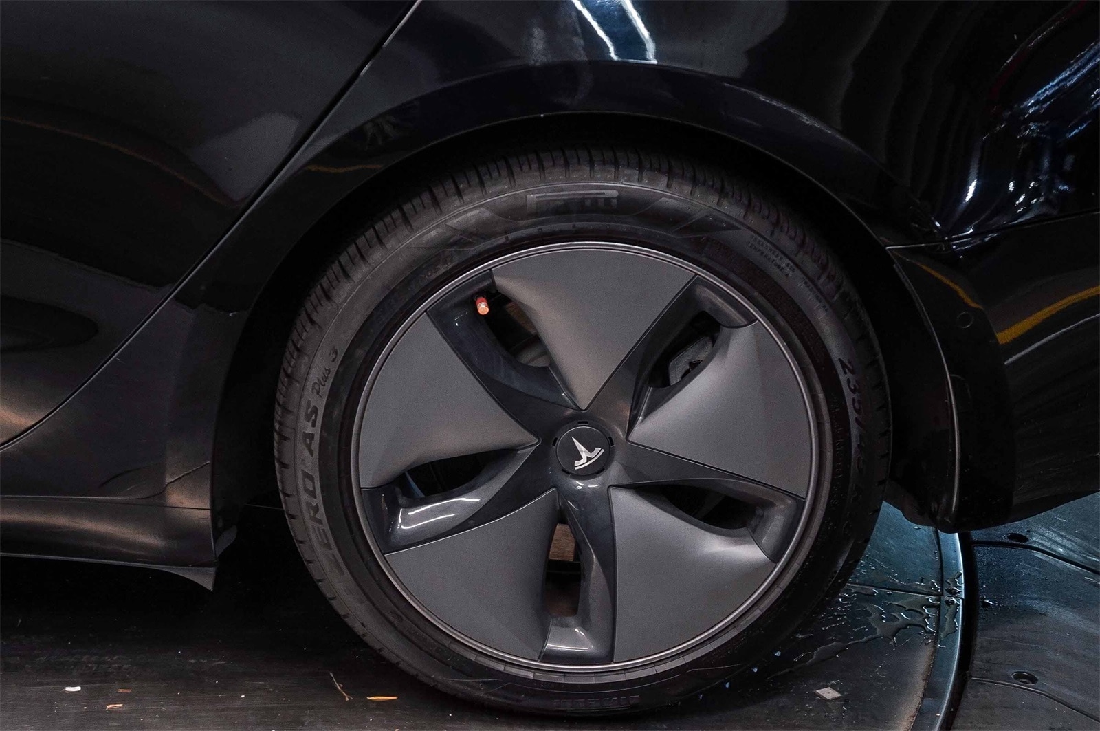 Thumbnail: 2019 Tesla Model 3 - 11