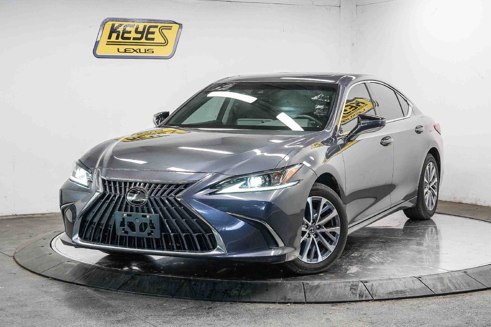 2025 Lexus ES