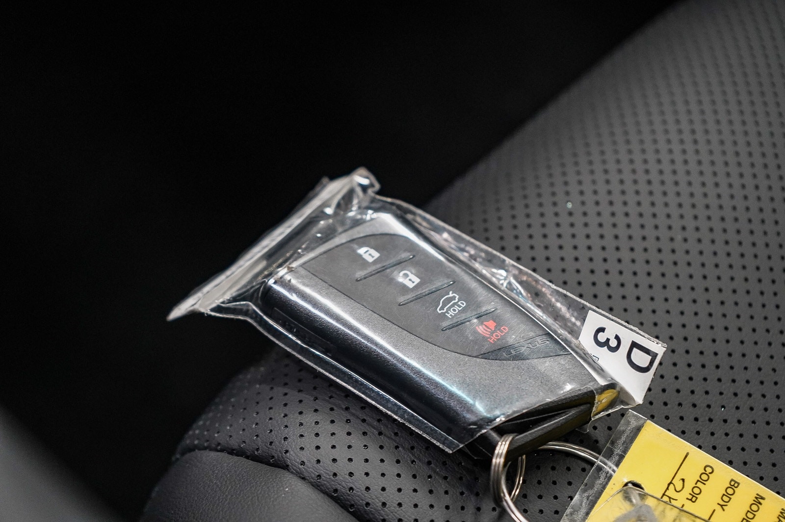 Thumbnail: 2025 Lexus ES - 29