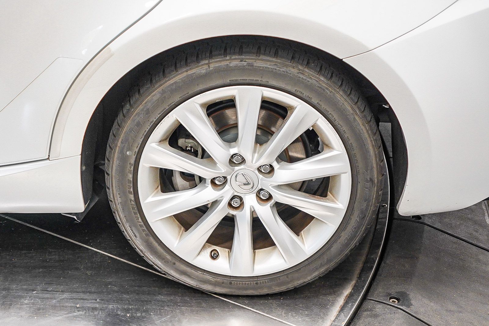 Thumbnail: 2014 Lexus IS - 10