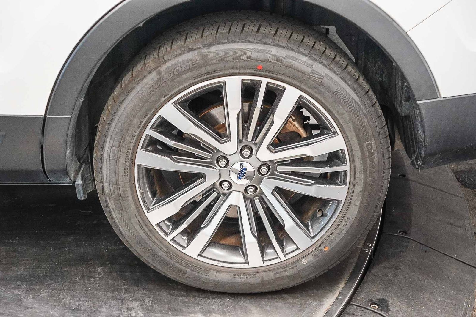 Thumbnail: 2017 Ford Explorer - 10