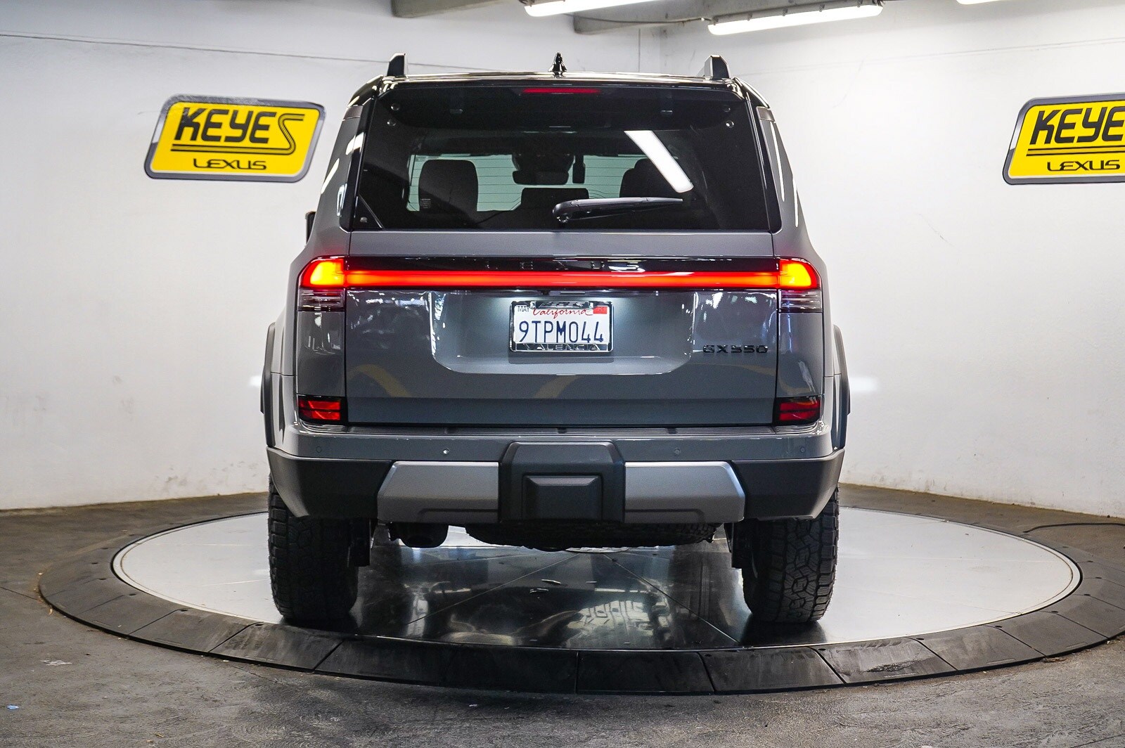 2025 Lexus GX 550 Overtrail photo 3