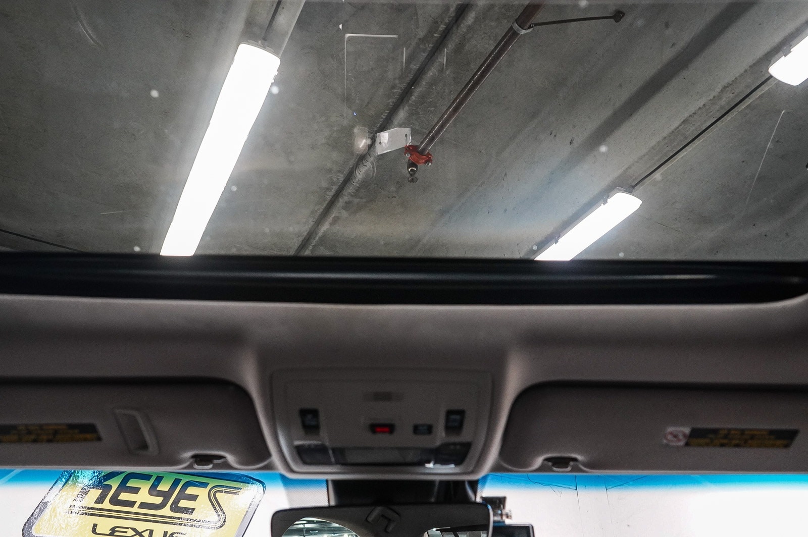 Thumbnail: 2016 Lexus ES - 16