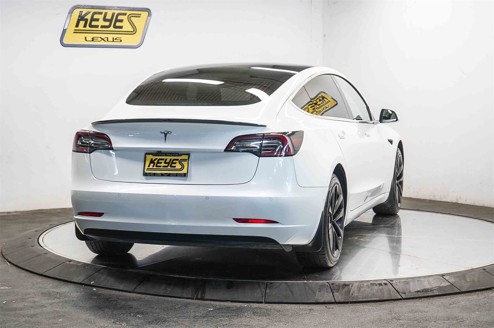 Thumbnail: 2019 Tesla Model 3 - 4