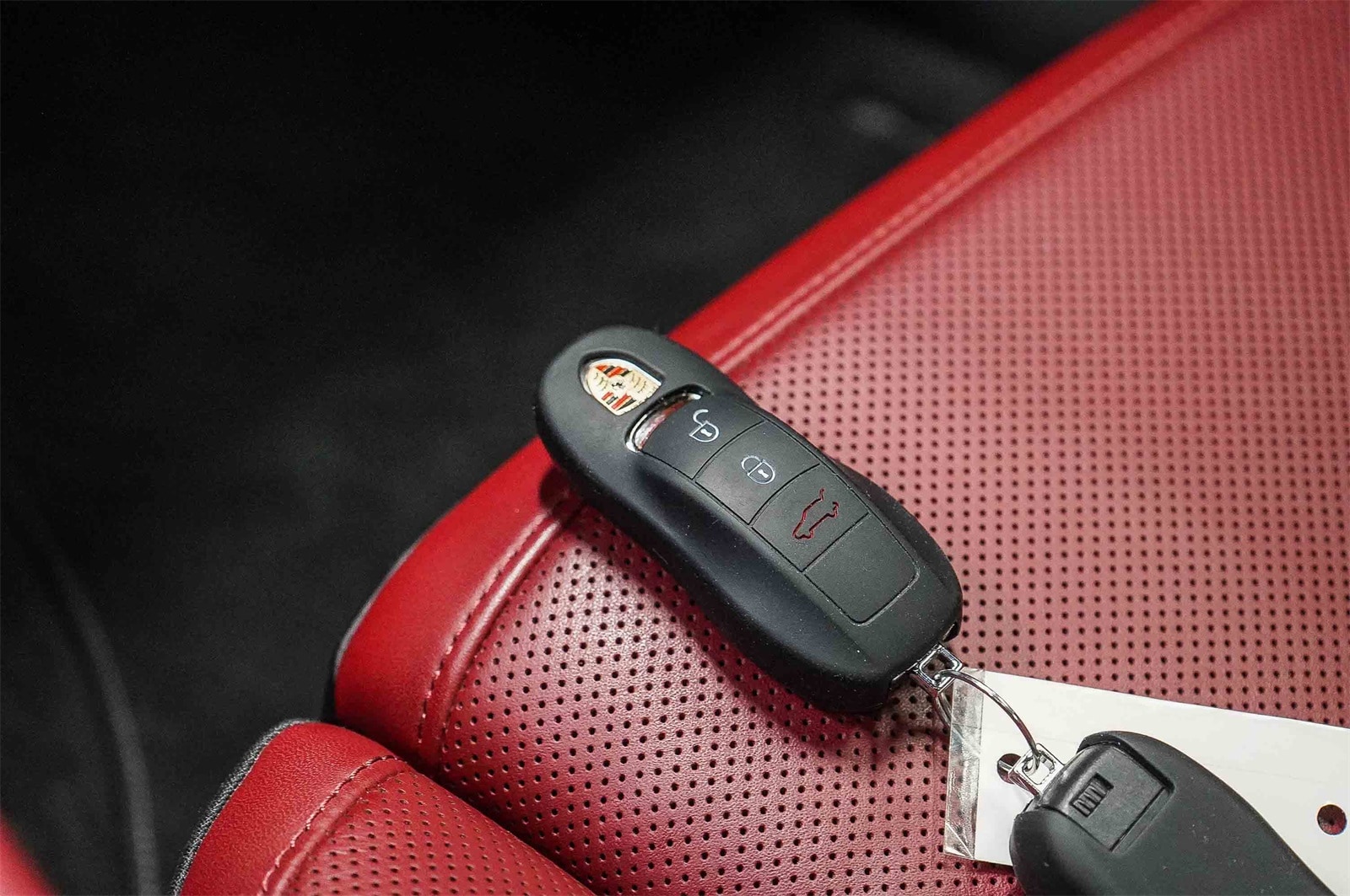 Thumbnail: 2023 Porsche Macan - 27