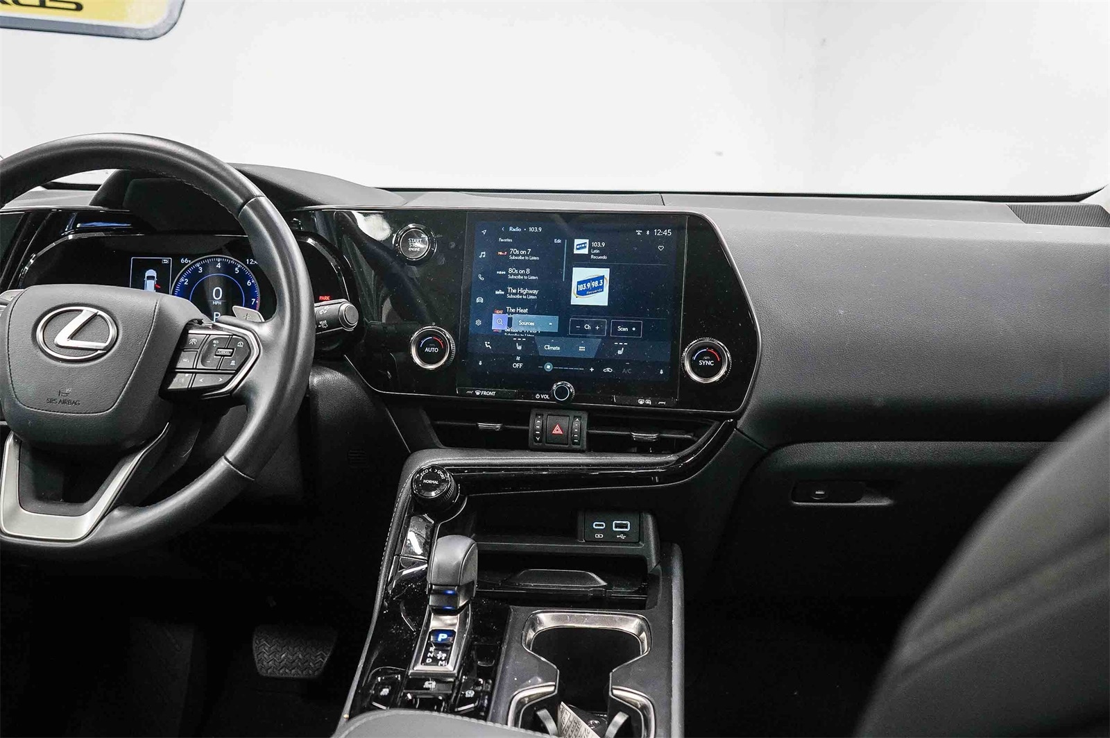 Thumbnail: 2025 Lexus ES - 12