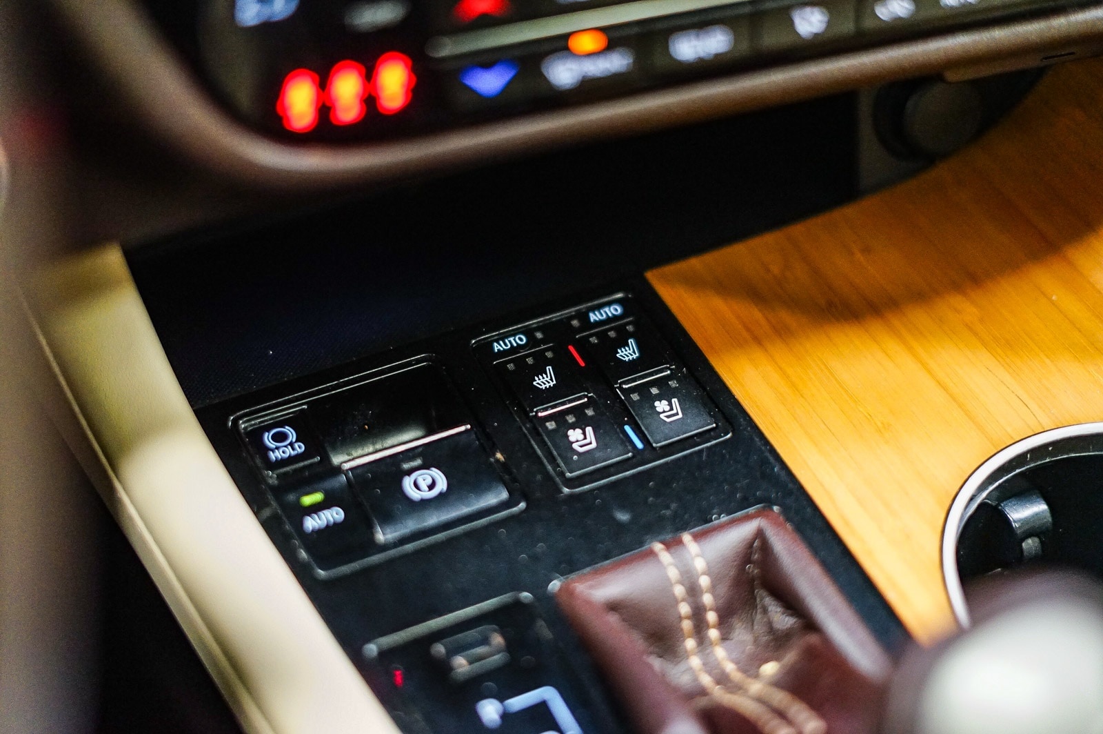 Thumbnail: 2017 Lexus RX - 24