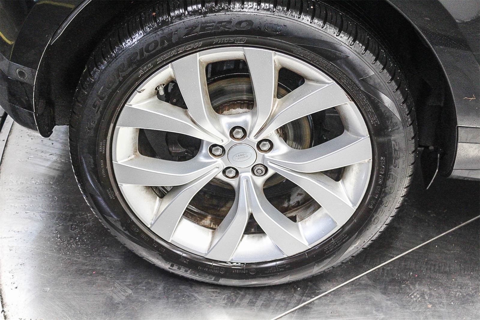 Thumbnail: 2020 Land Rover Range Rover Evoque - 9