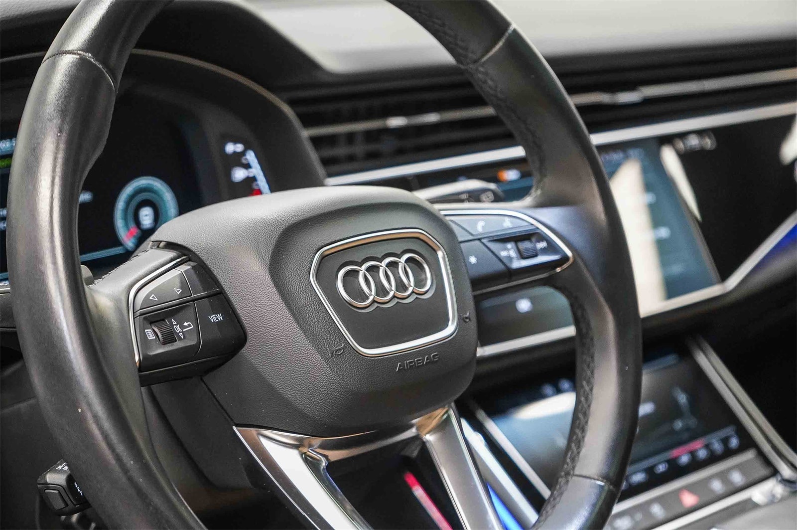 Thumbnail: 2022 Audi Q7 - 21